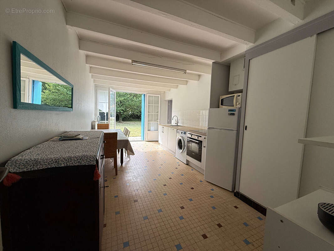 SAINT SULPICE DE ROYAN - Maison de 4 pièces de 104 m2 - photo 3