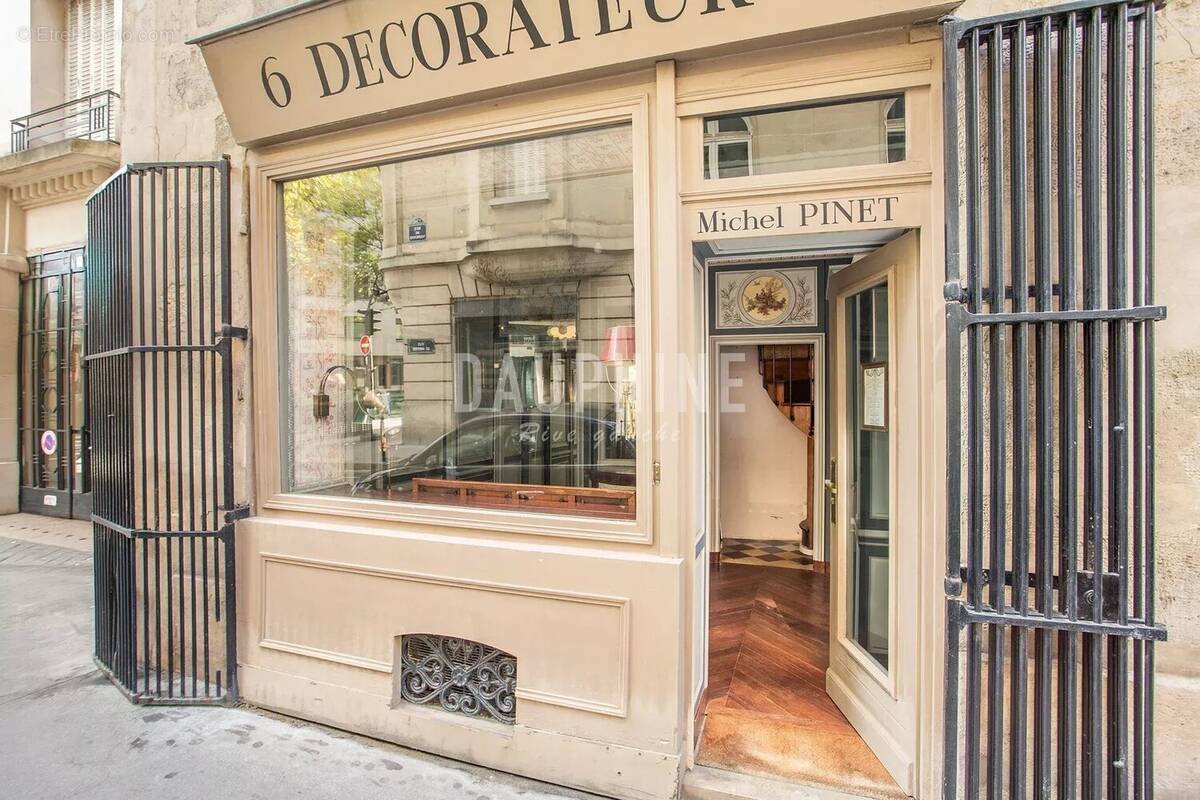 Commerce à PARIS-7E