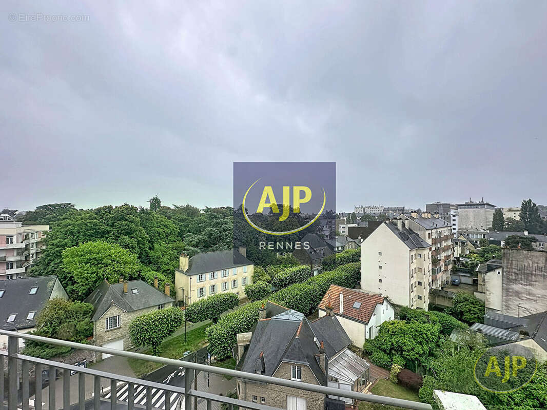 FAC DE DROIT - Appartement T3 de 67.53 m2 à rénover - photo 3