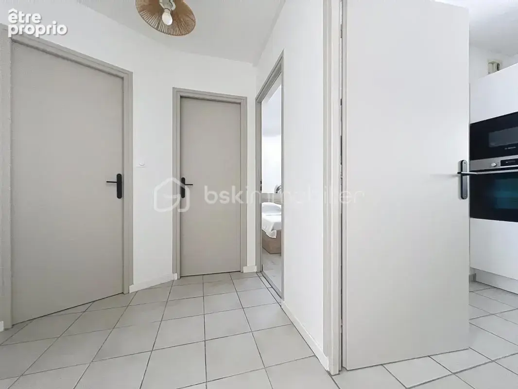 ***grenoble t2 de 51m2 un cocon en plein centre ville  dans rue calme*** - photo 15