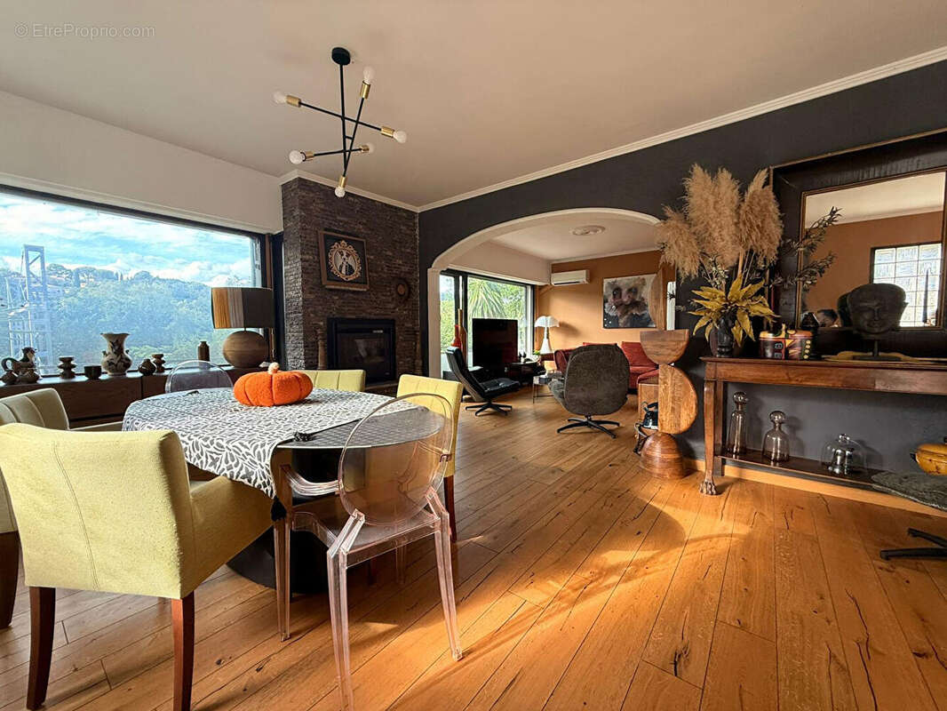 Appartement à VILLENEUVE-LOUBET