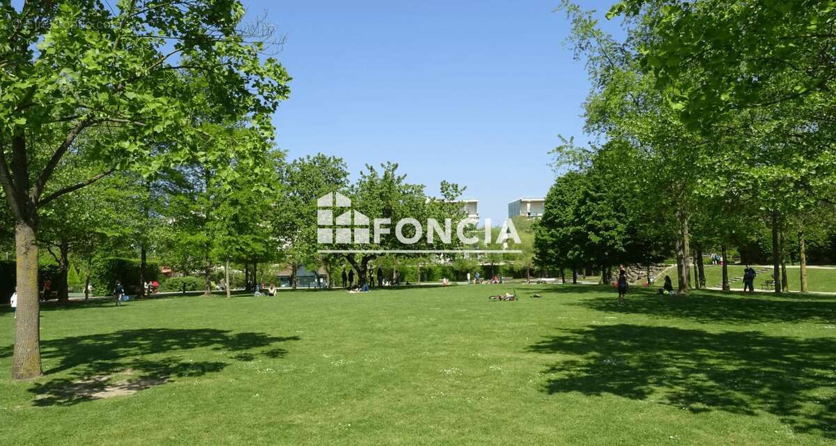 Appartement à LE PLESSIS-ROBINSON