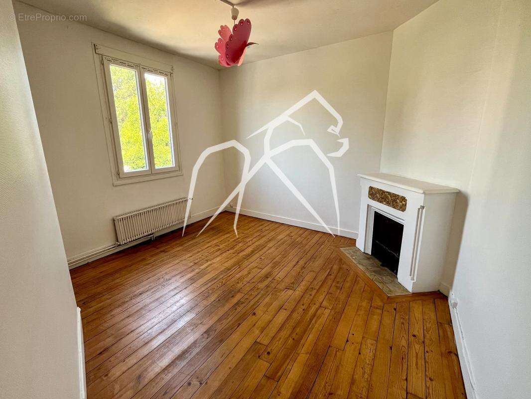 Maison mitoyenne avec 3 chambres, jardin et cave  83 m²  LE-PETIT-QUEVILLY - photo 5