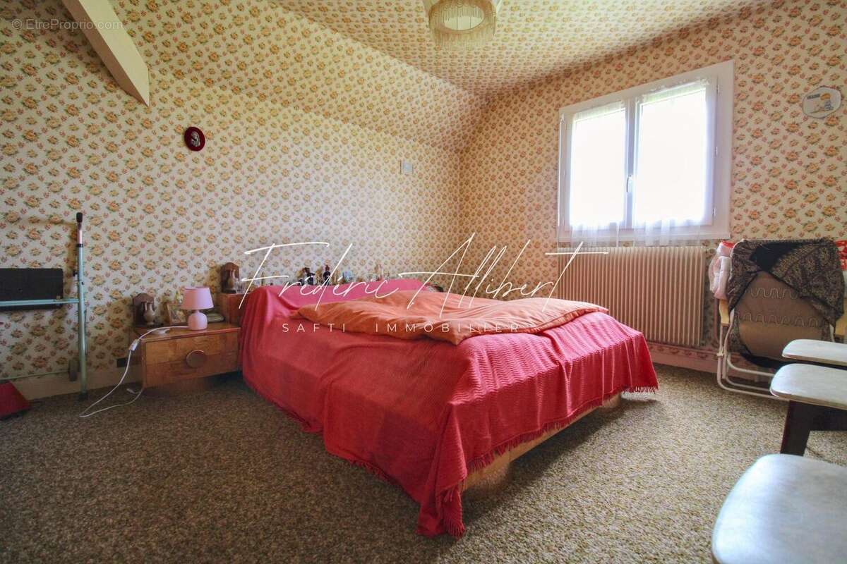 Maison 148 m² à La Chapelle-De-Bragny  - photo 5