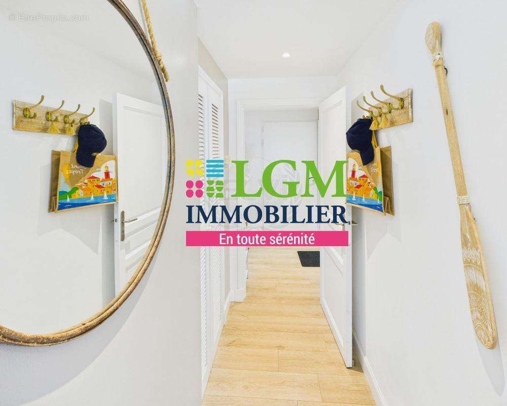 Appartement à GRIMAUD