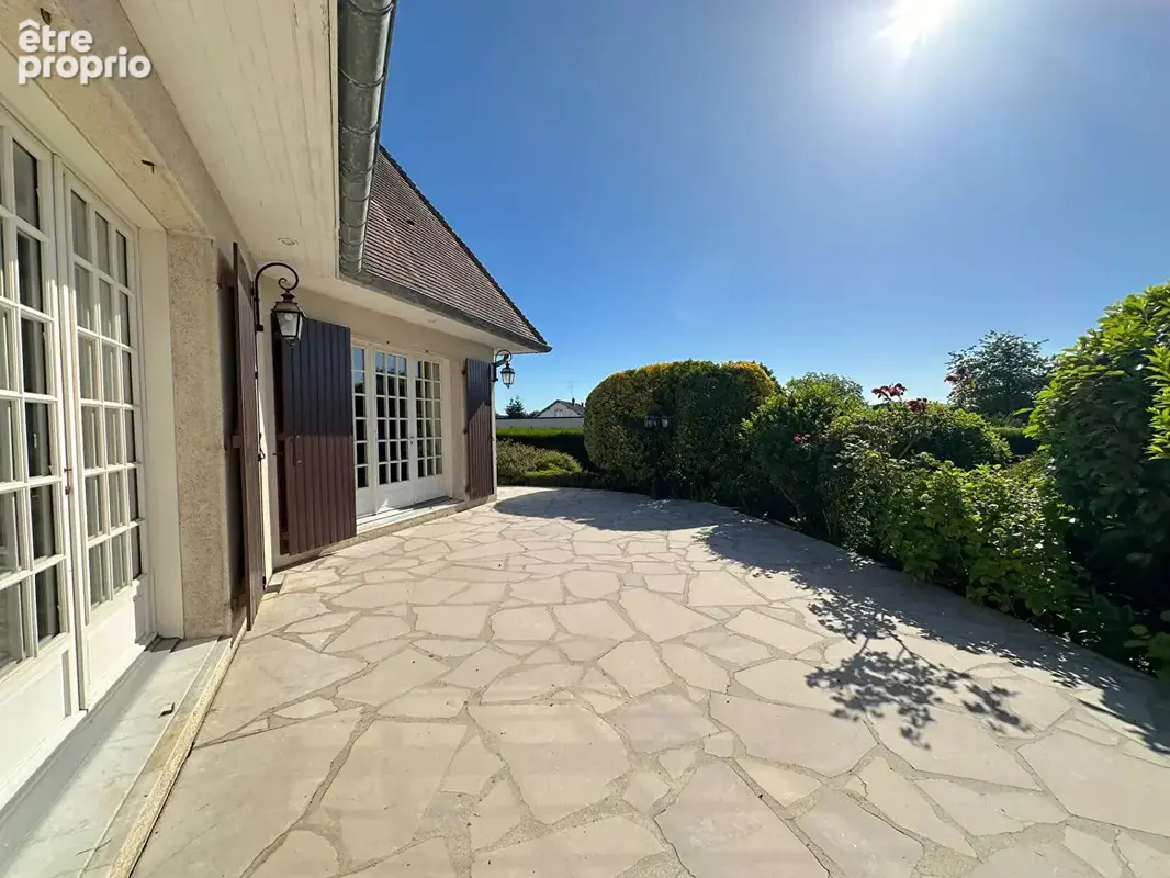 Belle propriété de 1989 - 271m², sous sol total, terrain 1650 m² - photo 15