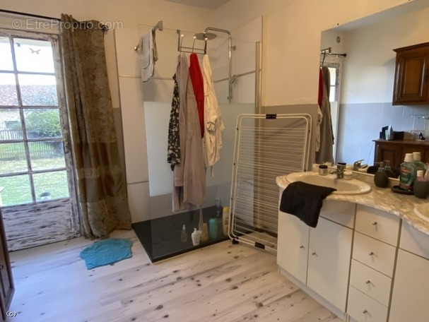 Maison à NANTEUIL-EN-VALLEE