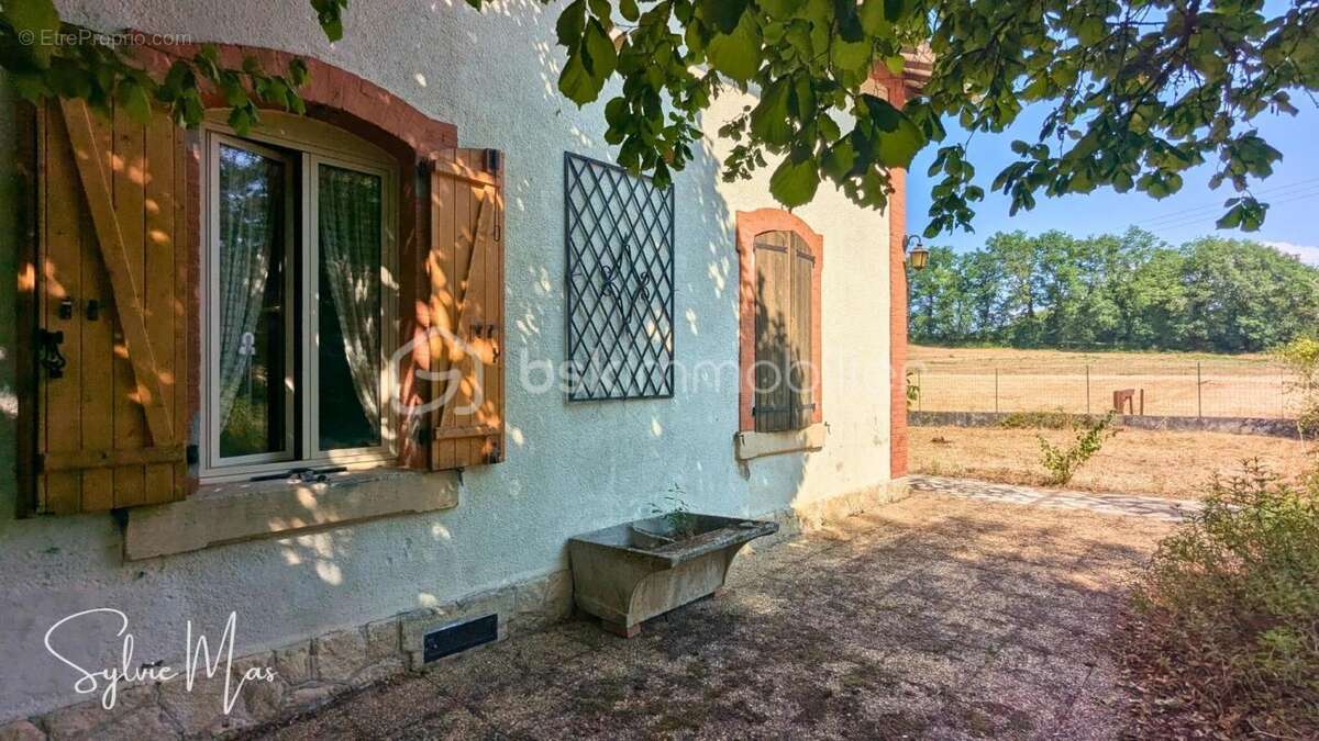Ancienne maison de garde-barrière au cœur de la nature - photo 11