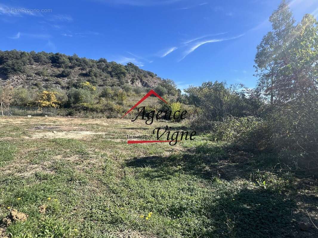 Terrain à BANNE