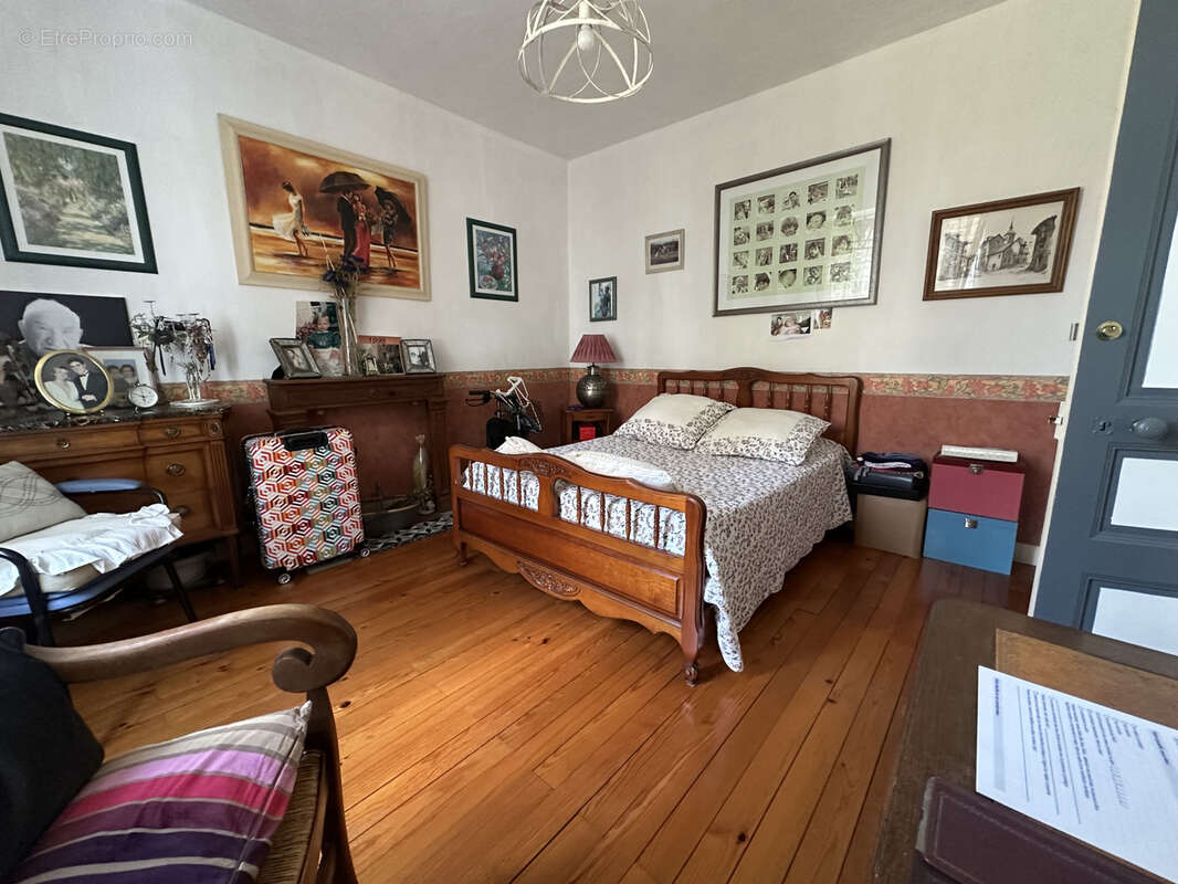 Maison à BARBEZIEUX-SAINT-HILAIRE