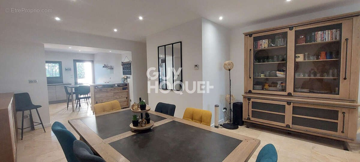 Maison à L&#039;ISLE-SUR-LA-SORGUE