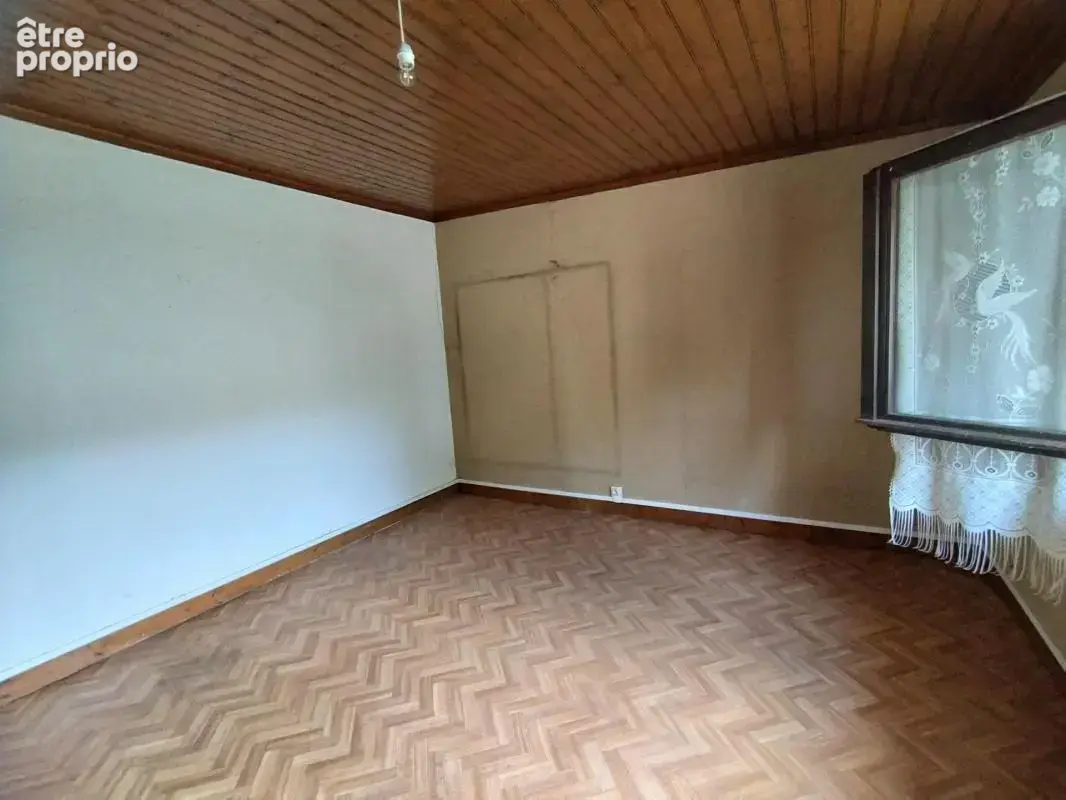 Taponnat, La Rochefoucauld, maison 83 m² avec dépendances et terrain clos 1725 m² - photo 8