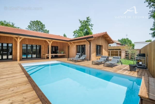 Maison à ARES
