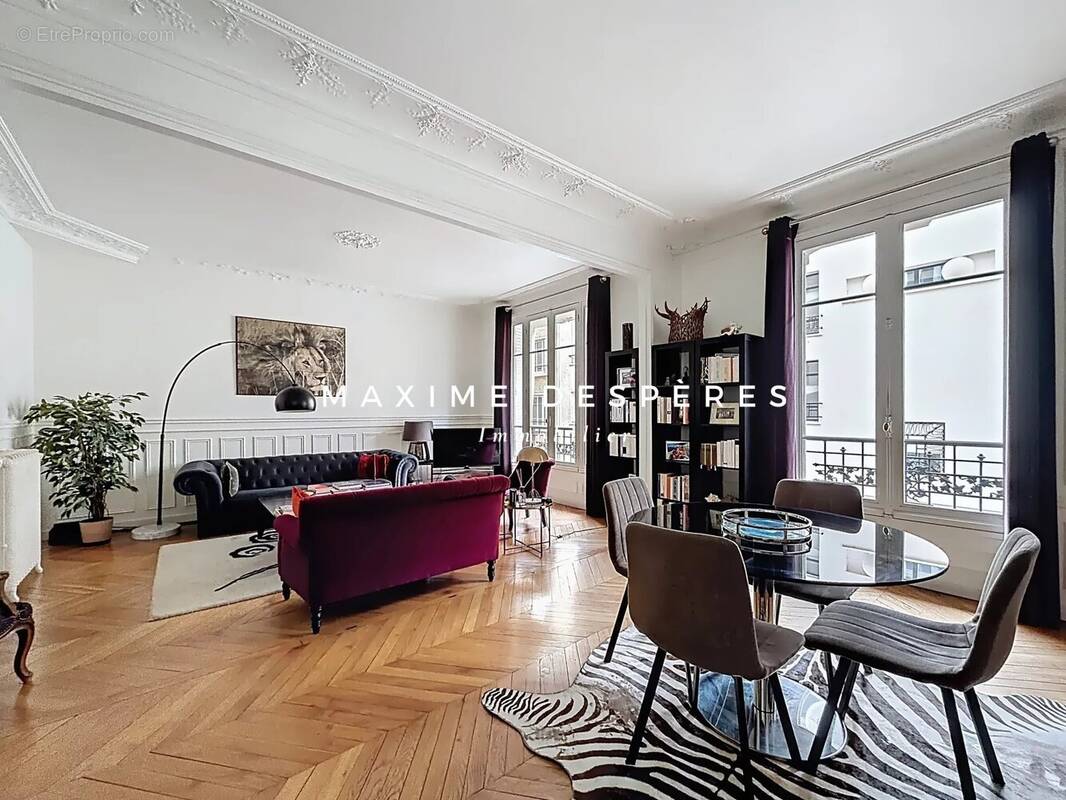 Appartement à NEUILLY-SUR-SEINE