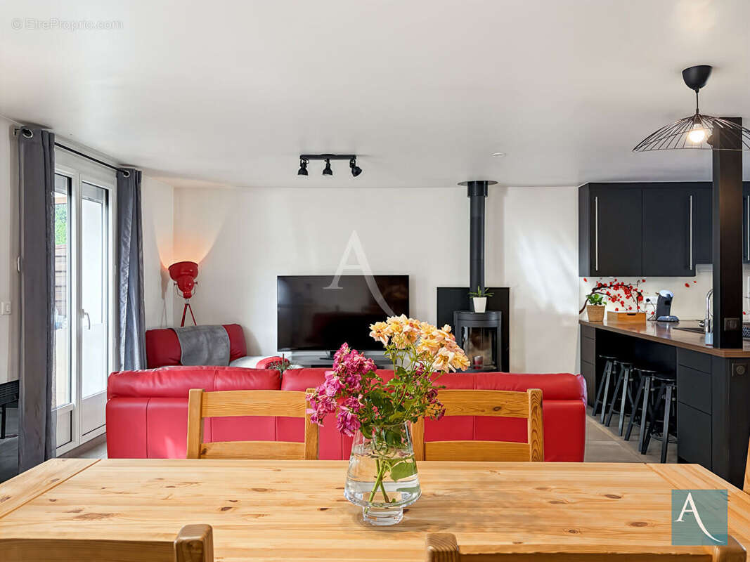Maison 5 pièces - 128 m² habitables - Sous-sol total, 2 terrasses couvertes, jardin - Linas 91310 - photo 5