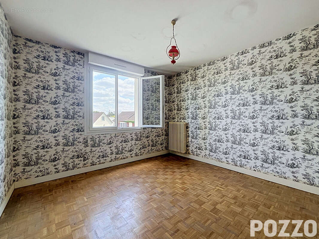 MAISON - 7 pièces - 5 chambres - 127 m² - jardin - 507 m² - sous-sol  - Saint-Lo - photo 11