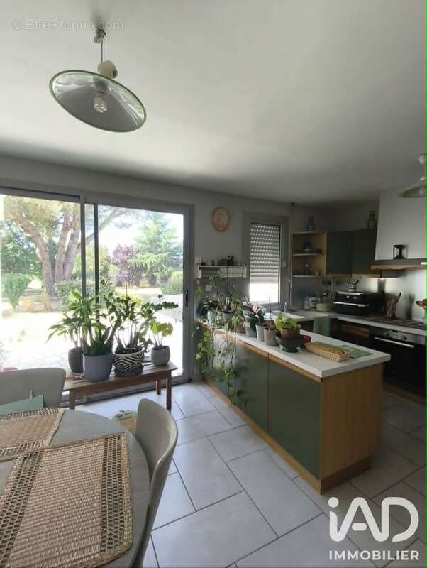 Maison 156 m² à Bazoges-En-Pareds  - photo 5