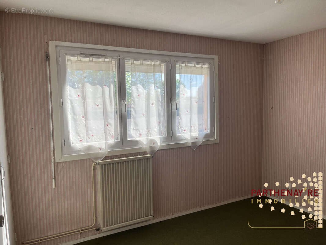 Maison à PARTHENAY