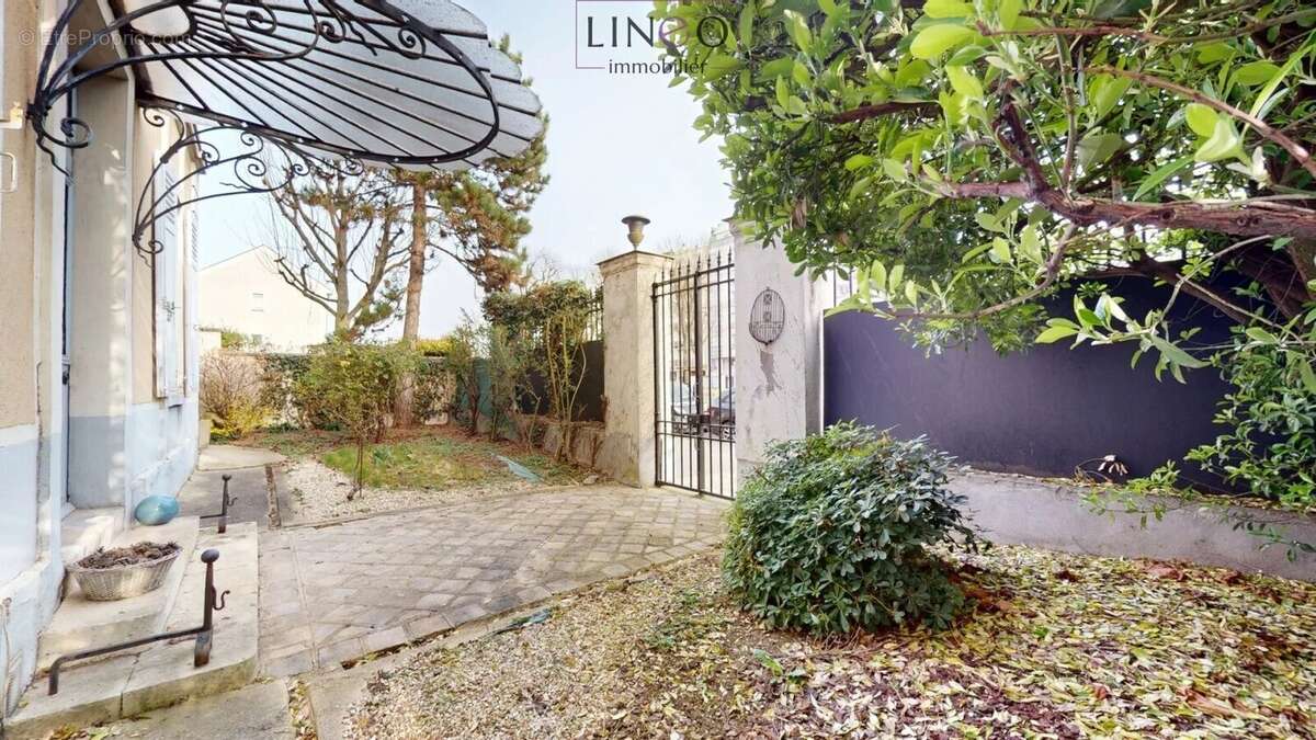 Maison à CHOISY-LE-ROI