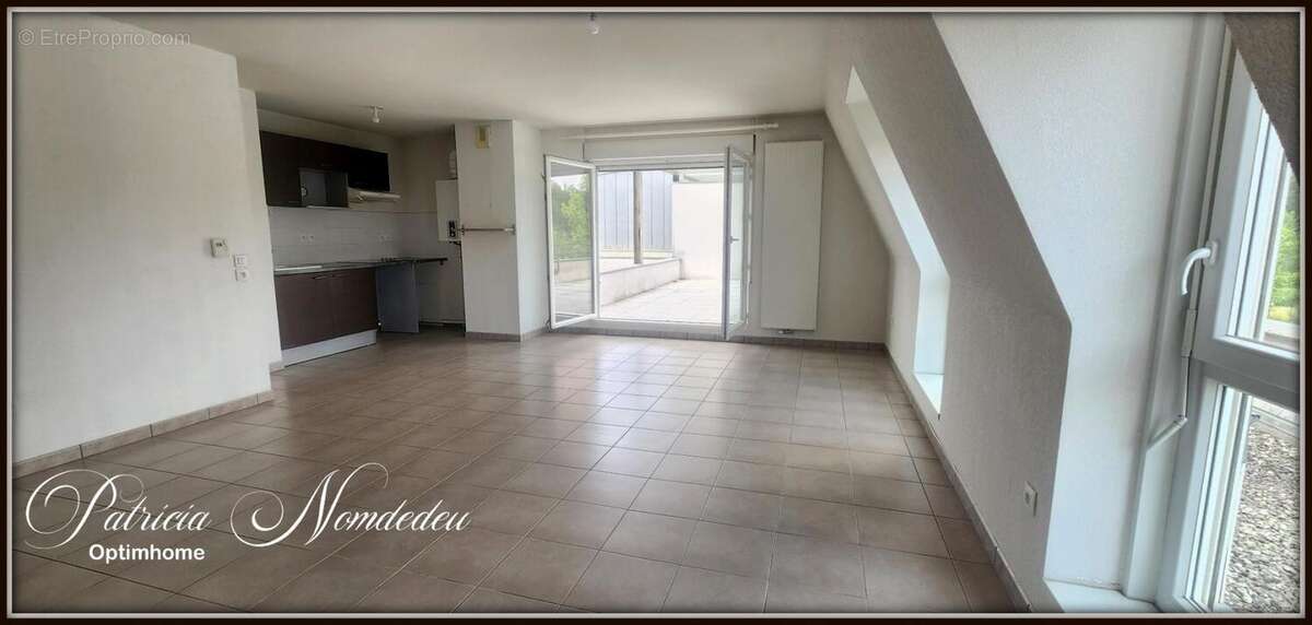 Dernier étage avec ascenseur et superbe terrasse T3 JURANCON (64) - photo 4