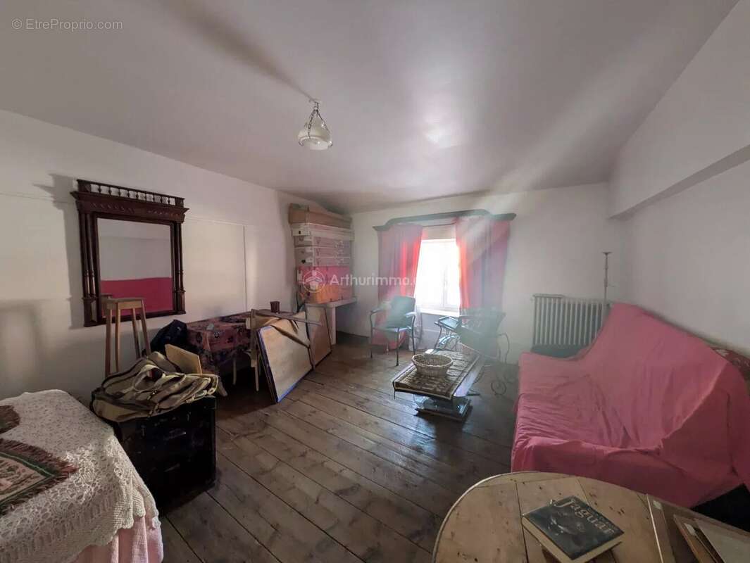 Appartement à NEUFCHATEAU