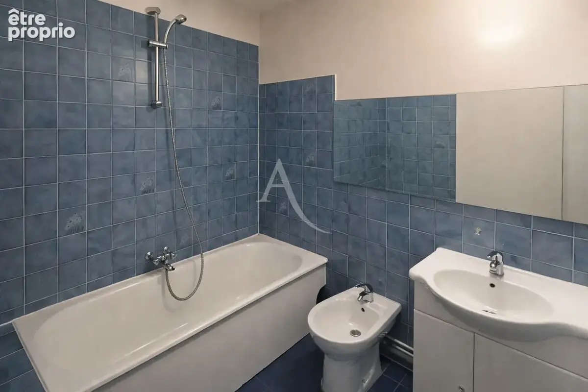 Appartement  2 pièce(s) 48 m2 avec stationnement et cave - photo 4
