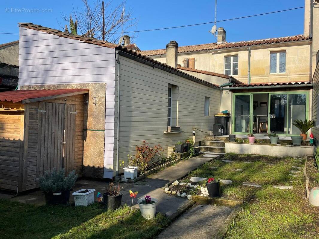 Photo 1 - Maison à COGNAC