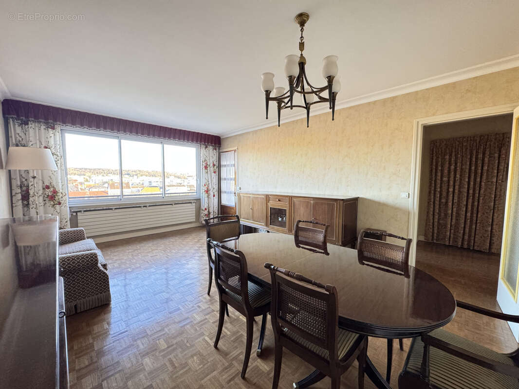 Appartement à SAINT-MAUR-DES-FOSSES