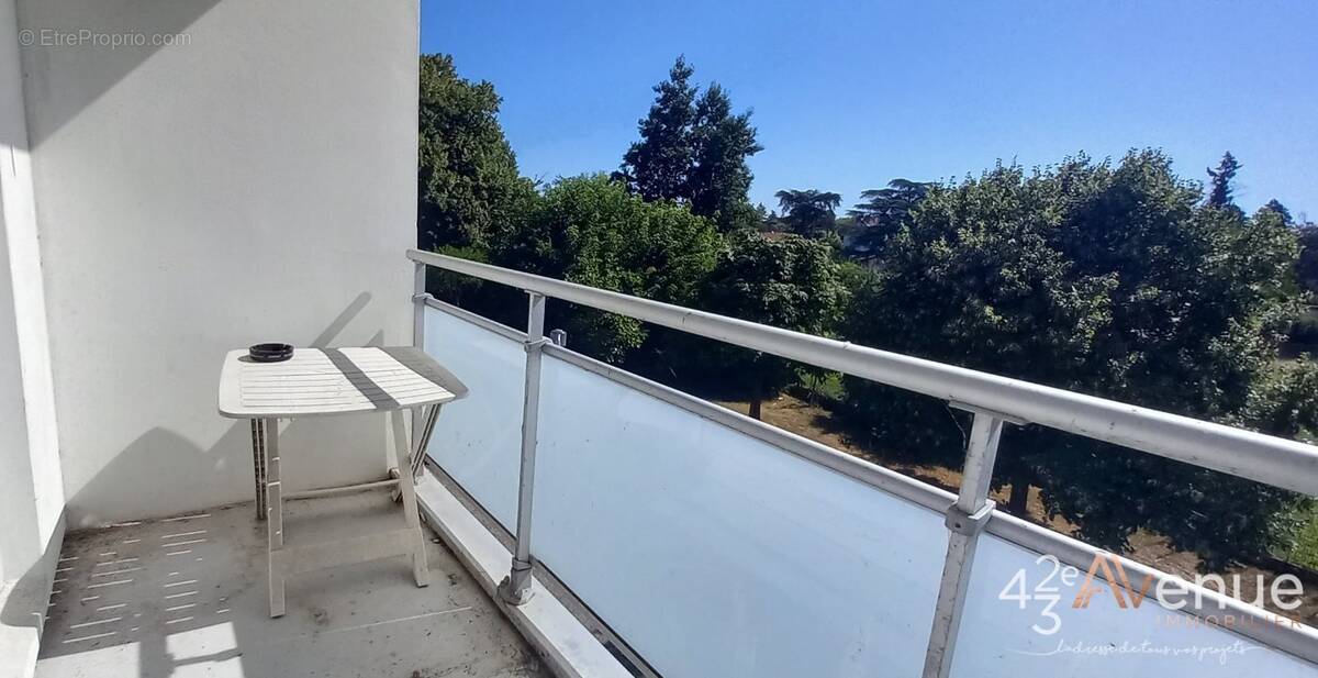 Appartement à DECINES-CHARPIEU