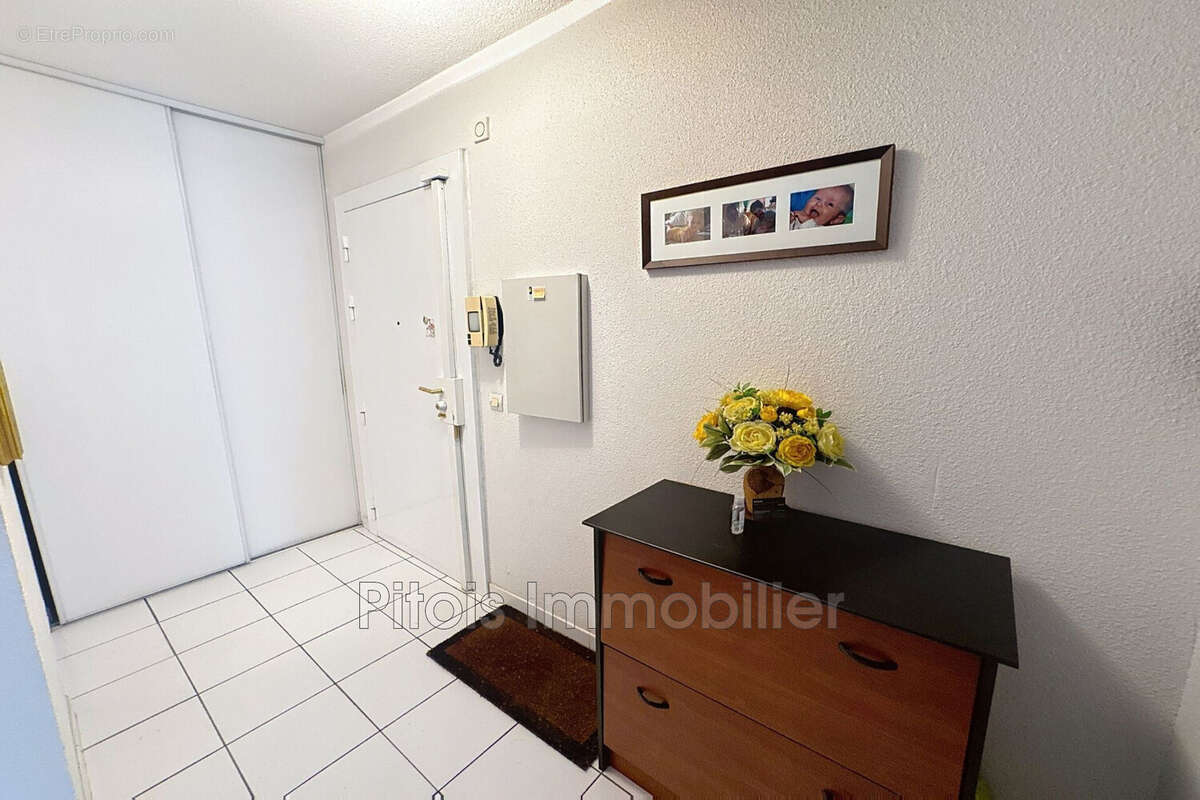 Appartement 64 m² à Antibes  - photo 7