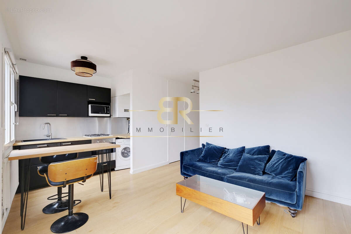 Appartement à PARIS-10E