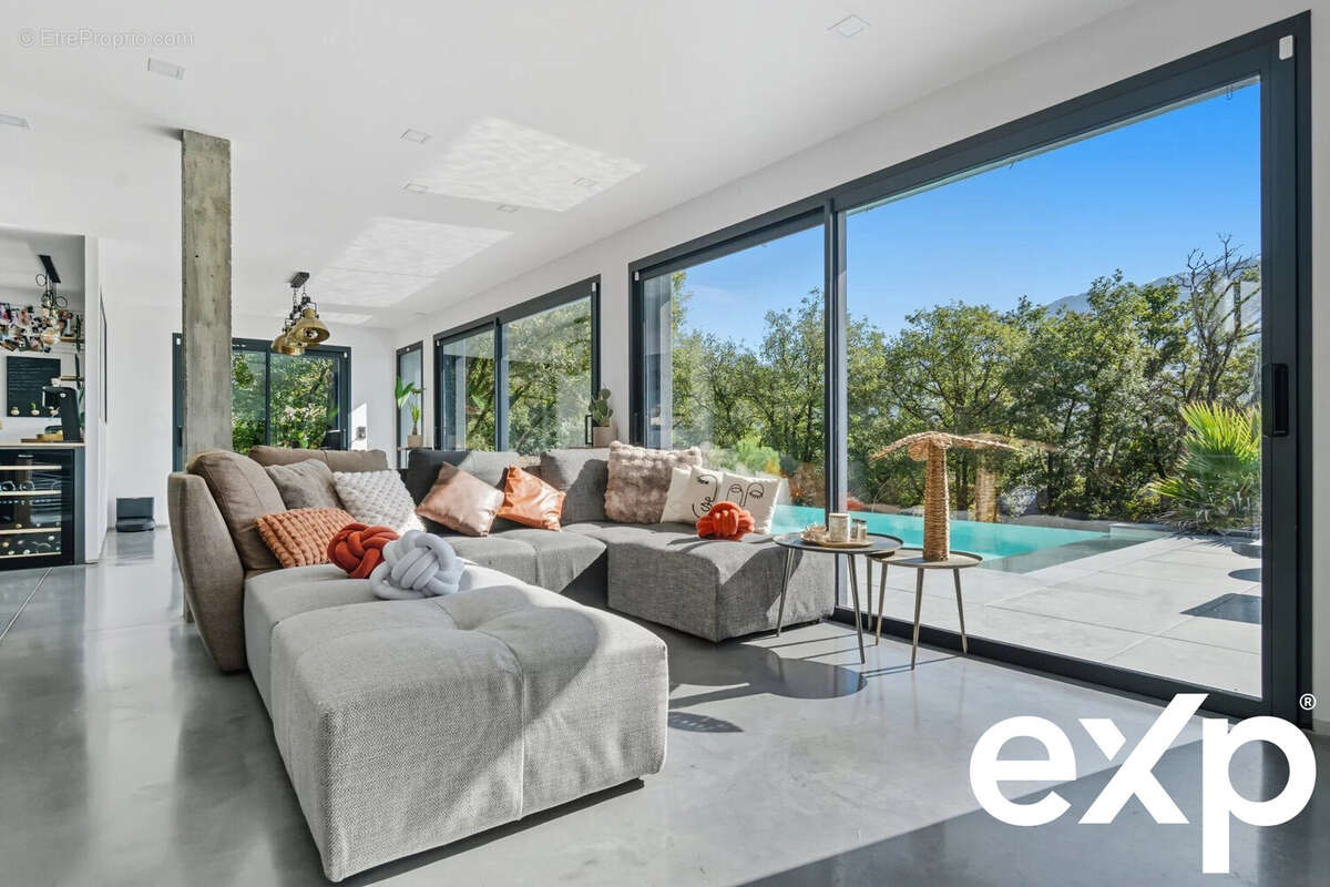 Maison à GRESY-SUR-AIX