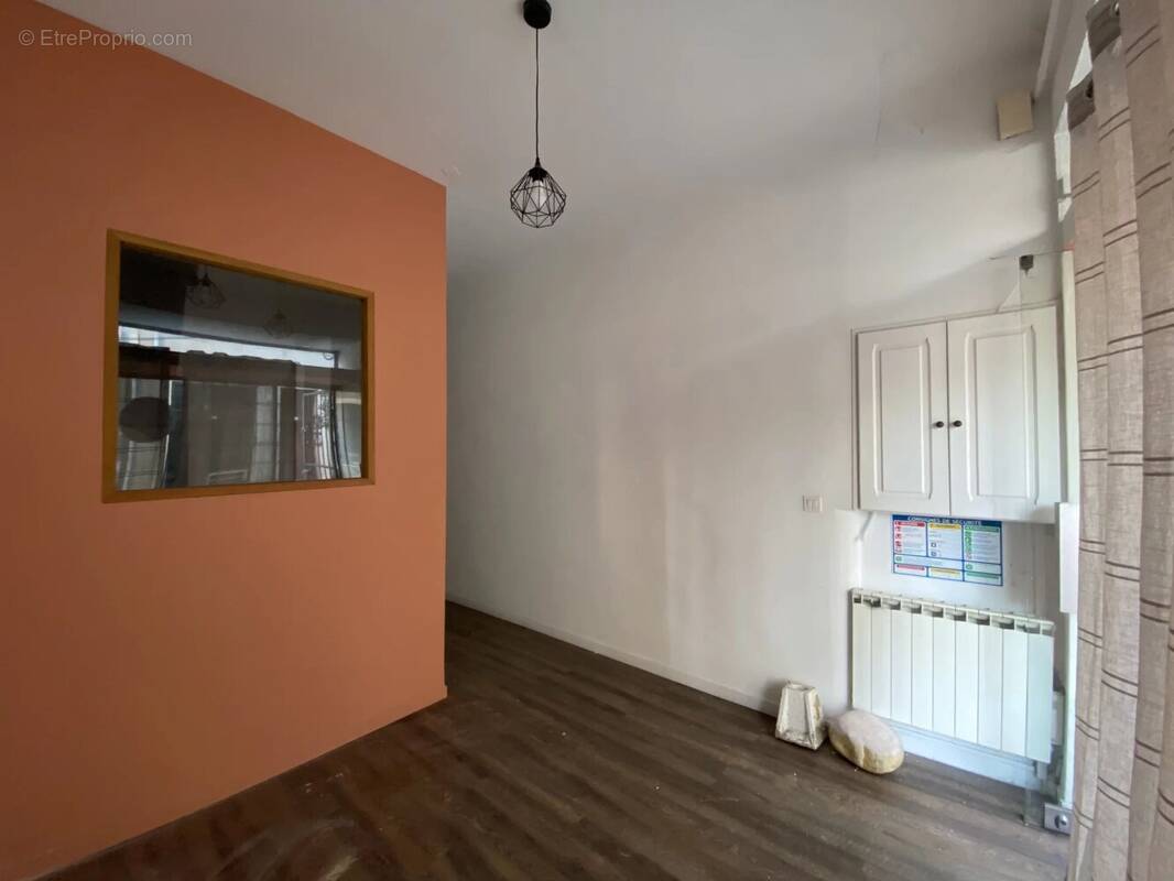 Commerce à AURIGNAC