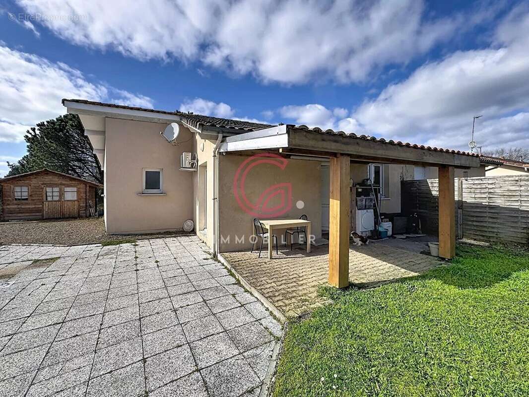 Maison à PARENTIS-EN-BORN