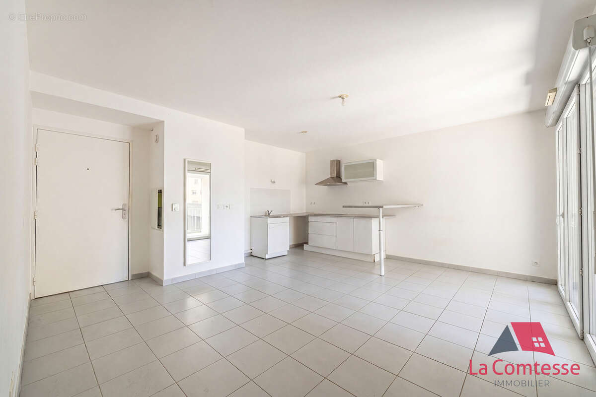 Appartement à MARSEILLE-2E