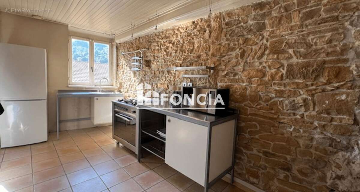 Appartement à COUZON-AU-MONT-D'OR