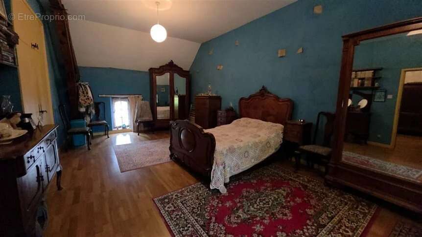 Maison à LUSSAC-LES-EGLISES