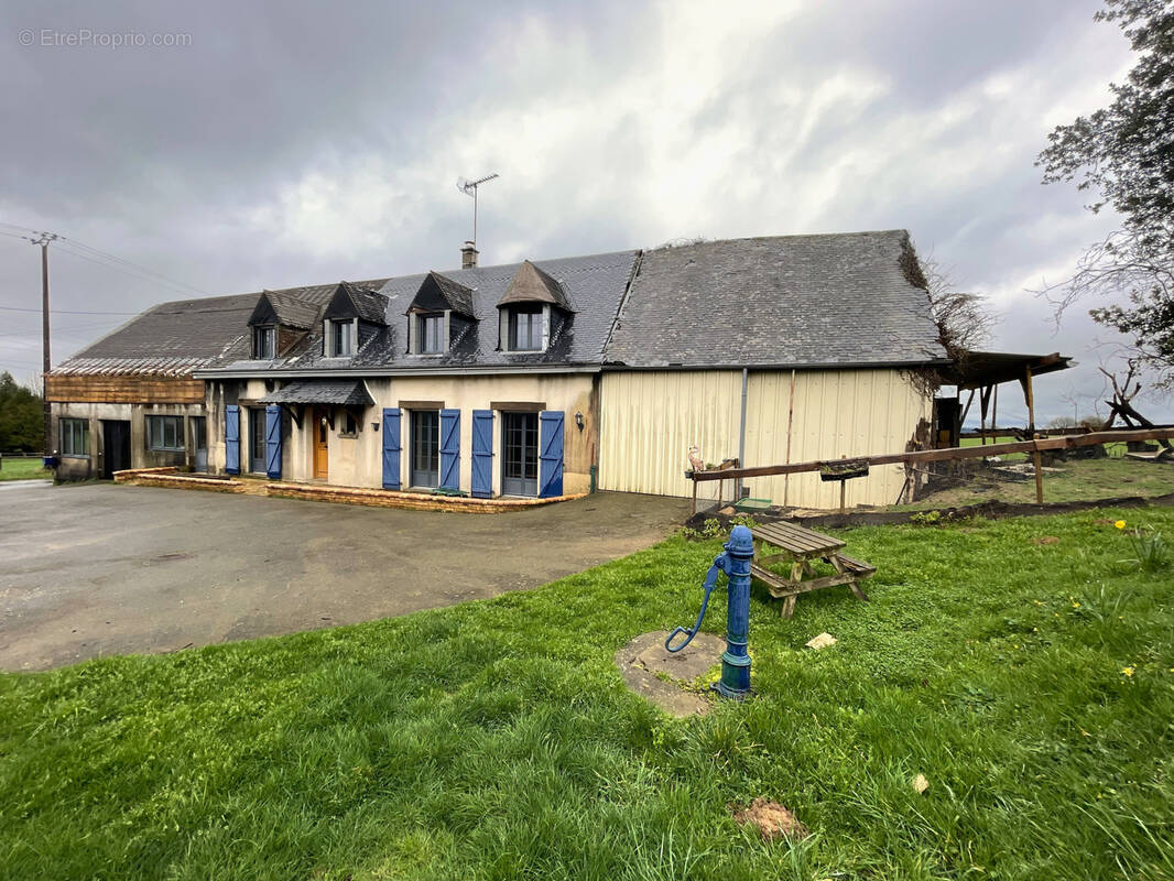 Maison à CHATILLON-SUR-COLMONT