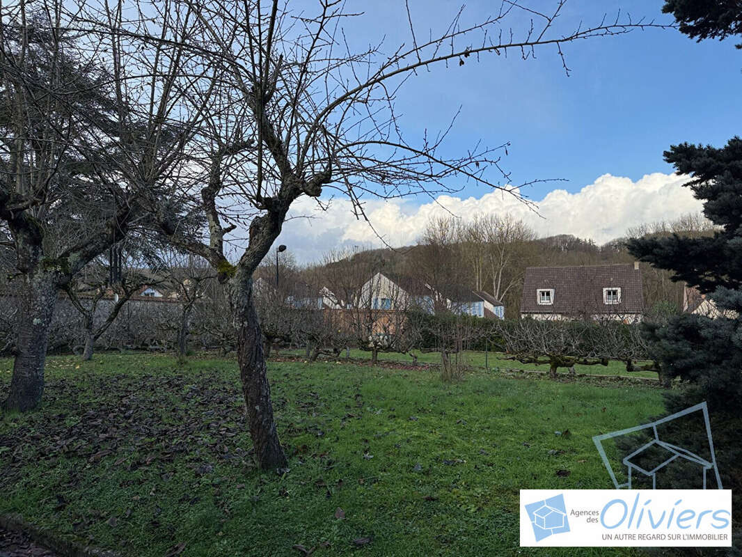 Terrain à DAMPIERRE-EN-YVELINES