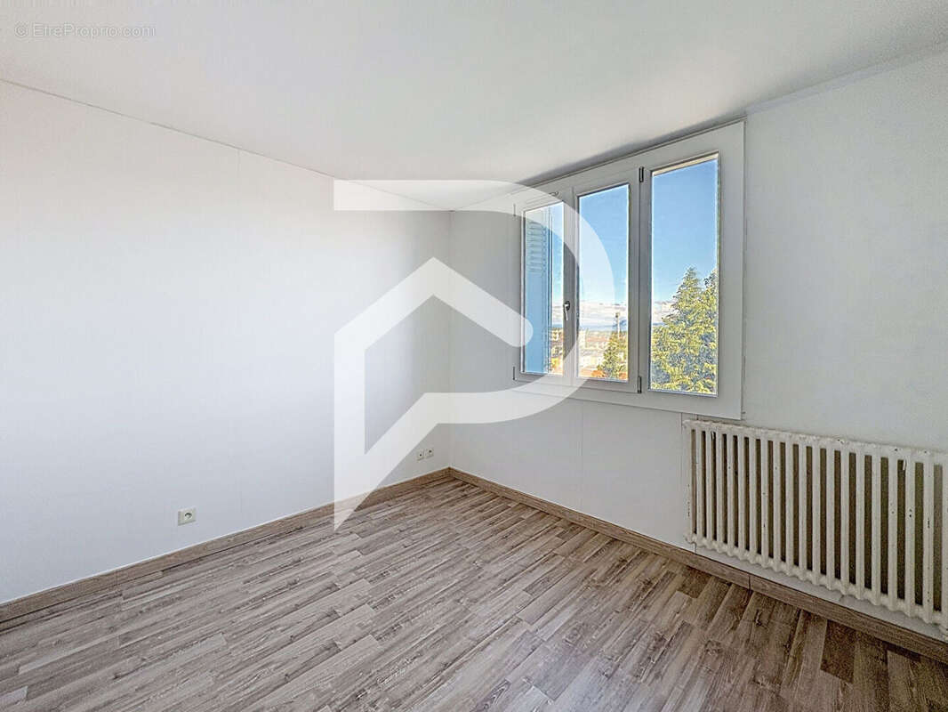 Appartement à MONTELIMAR