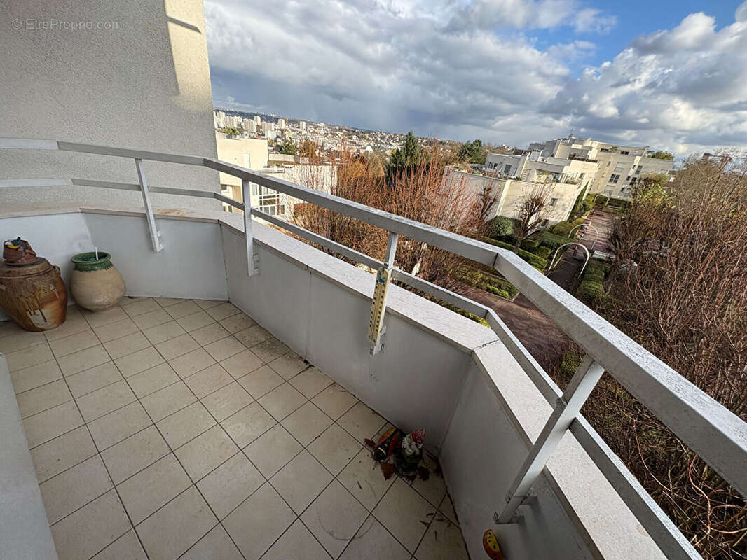 Appartement à ROSNY-SOUS-BOIS
