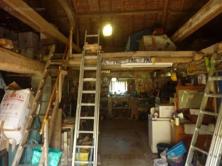 Maison à SAINT-LEGER-MAGNAZEIX