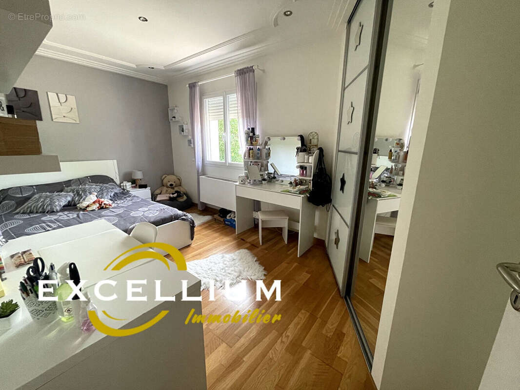 Maison à ROCHETAILLEE-SUR-SAONE