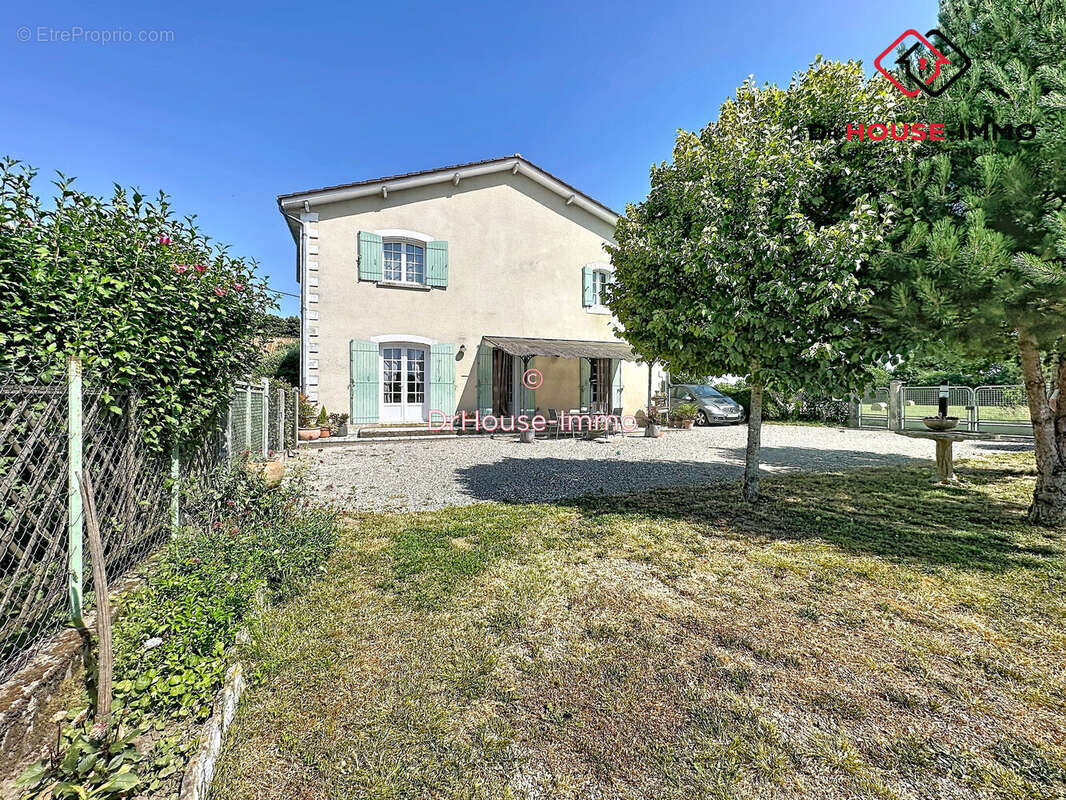 Maison 7 pièces 198 m² à vendre à Aubeterre-Sur-Dronne (16390) - photo 92