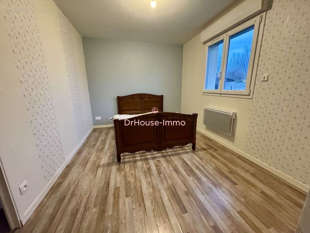 Maison à SAINT-VAAST-D&#039;EQUIQUEVILLE