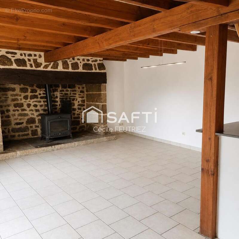 Maison 88 m² à Saint-Yrieix-Le-Dejalat  - photo 3