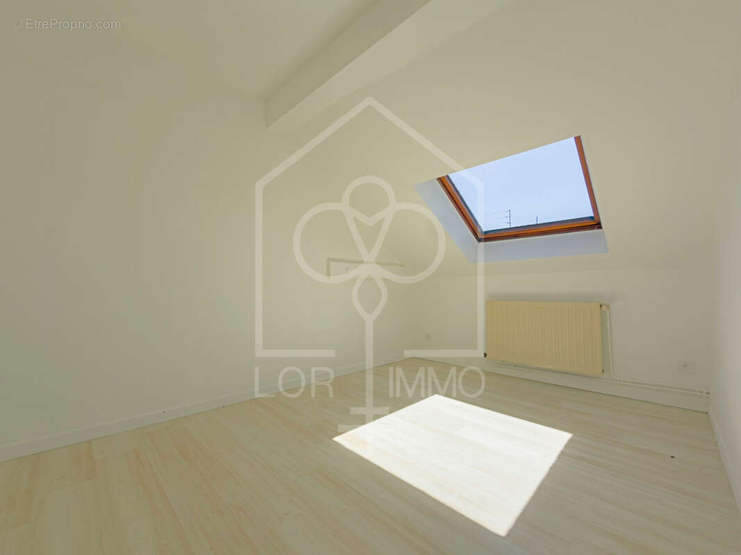 Appartement à MONTOIS-LA-MONTAGNE