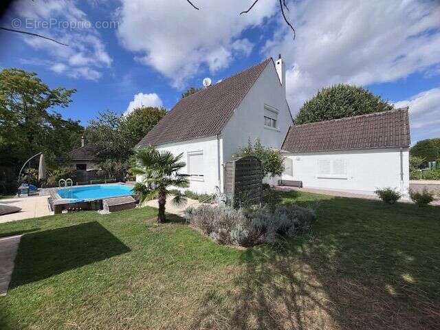 Maison à SAINT-JULIEN-LES-VILLAS