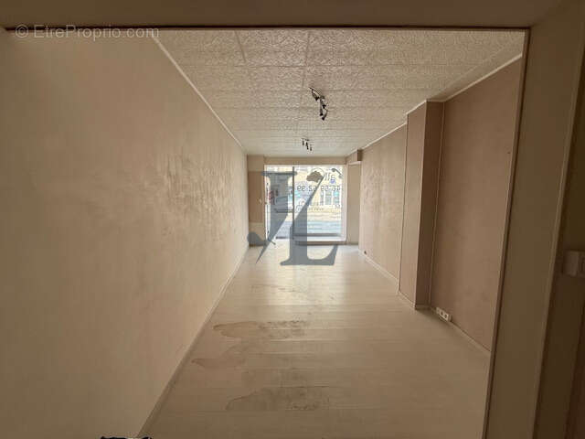 Commerce à PORTES-LES-VALENCE