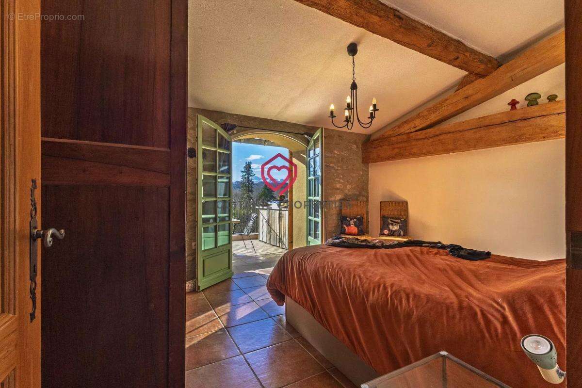 Appartement à LAGARDE